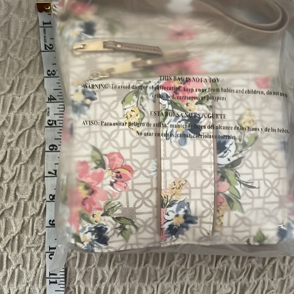 Time and Thru NWOT Brand New Adjustable Shoulder Bag - Picture 17 of 17